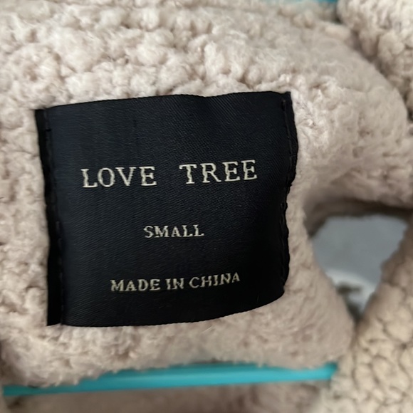 Shearling vest - Picture 2 of 3